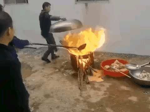 这种火只能等烧完了，没办法
