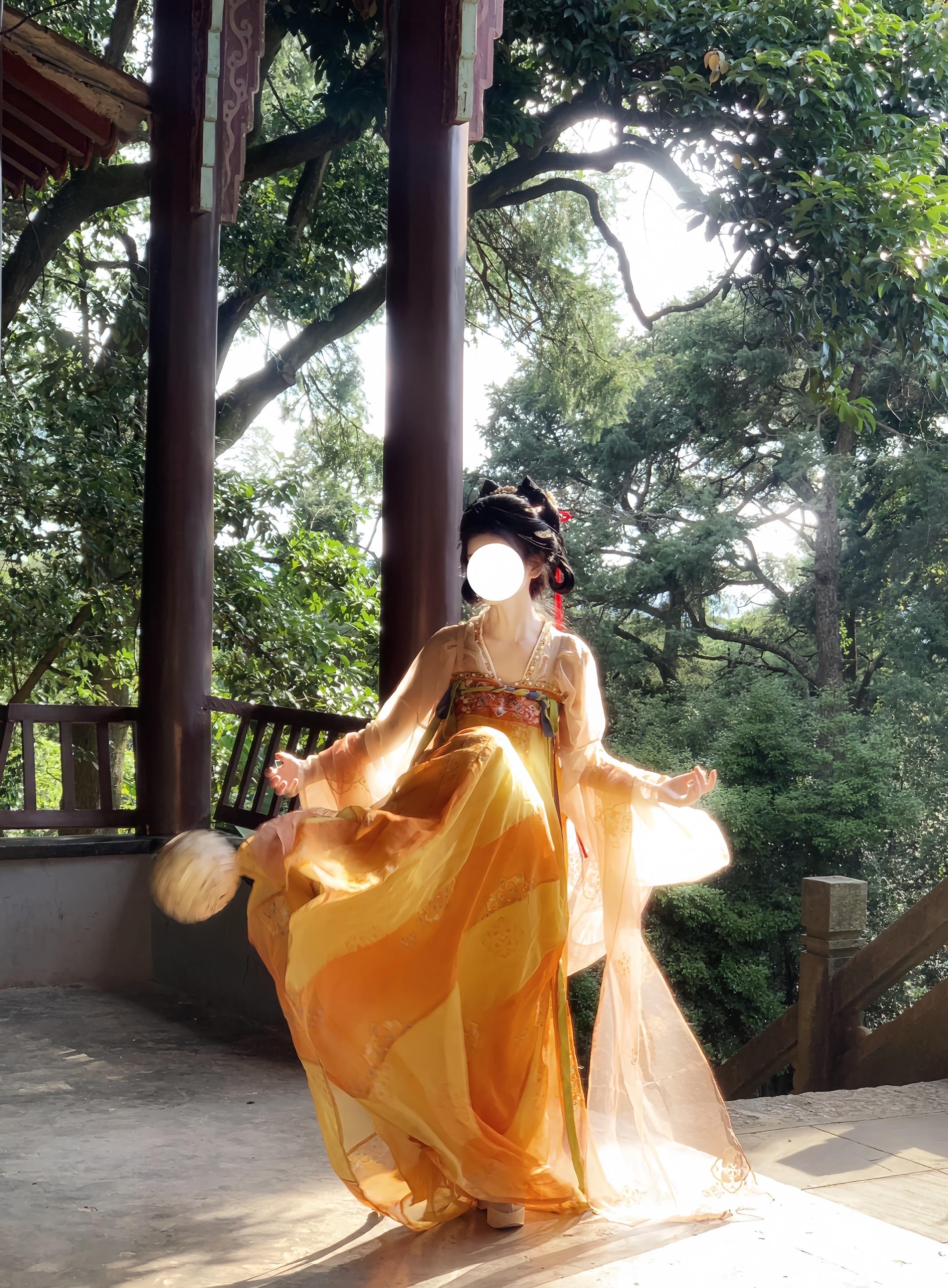 本小姐命令你与我一起玩蹴鞠！