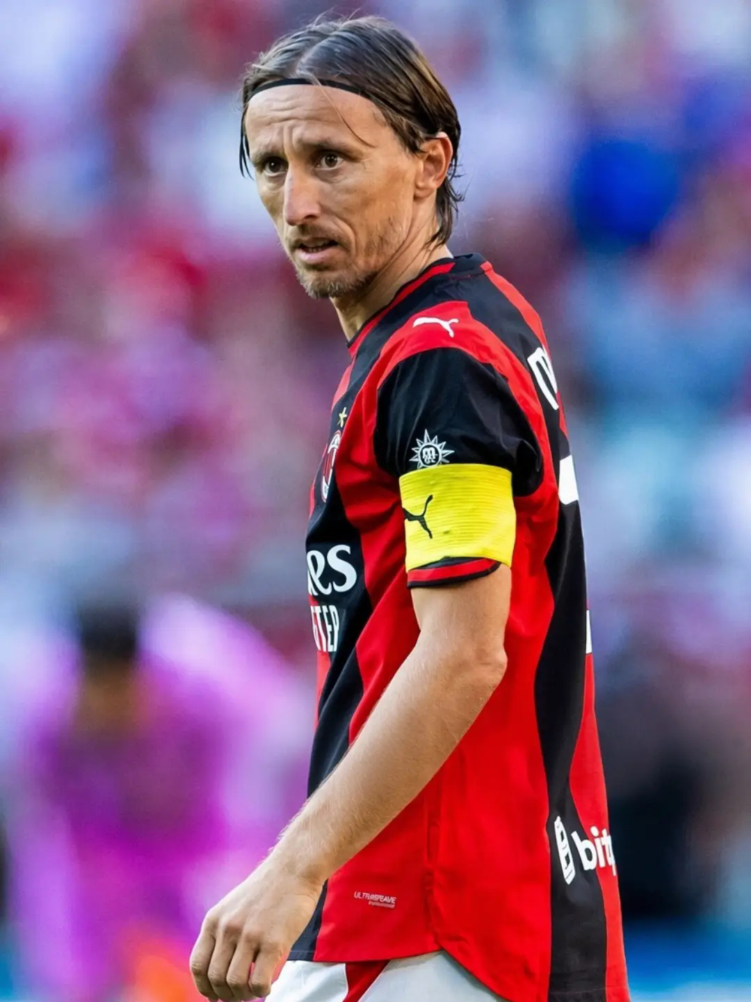 队长莫德里奇🔴⚫️AC米兰