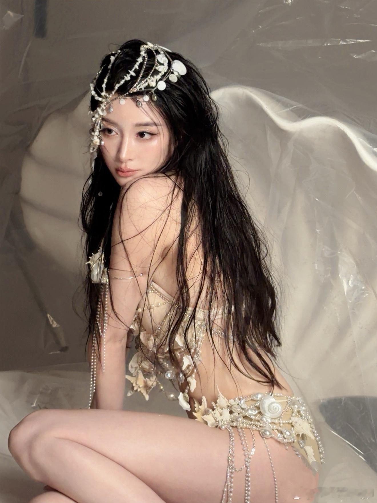 缓解一下想我的宝宝们，晚安大家 