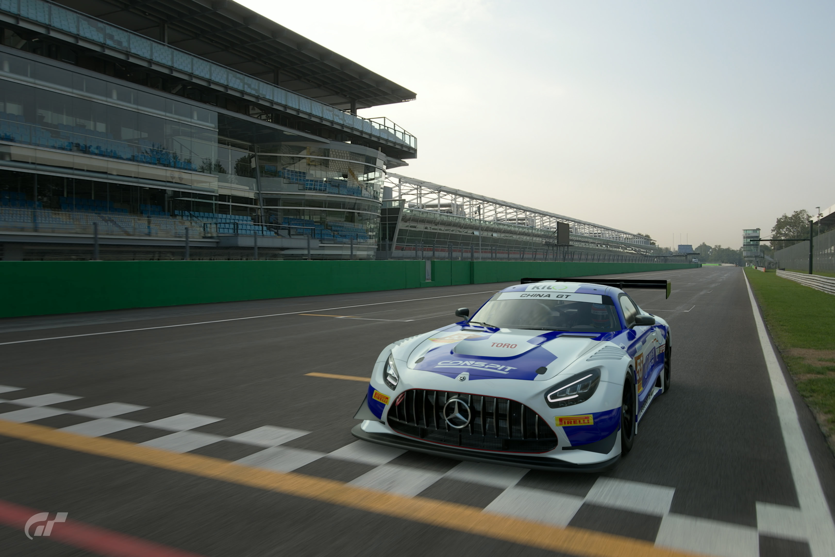 有热心网友把去年我们China GT 55号AMG赛车涂装做进GT赛车的游戏了，