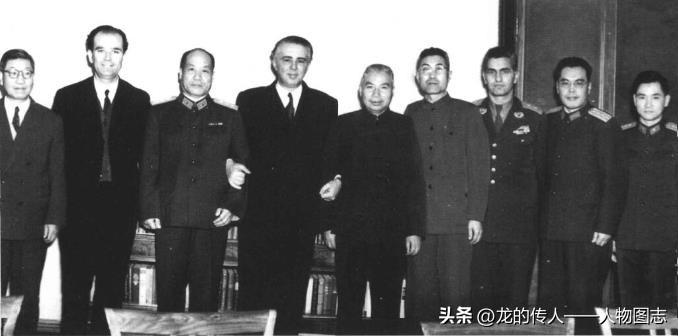 1961年，李达(左三)访问阿尔巴尼亚时，与阿尔巴尼亚劳动党第一书记恩维尔·霍查