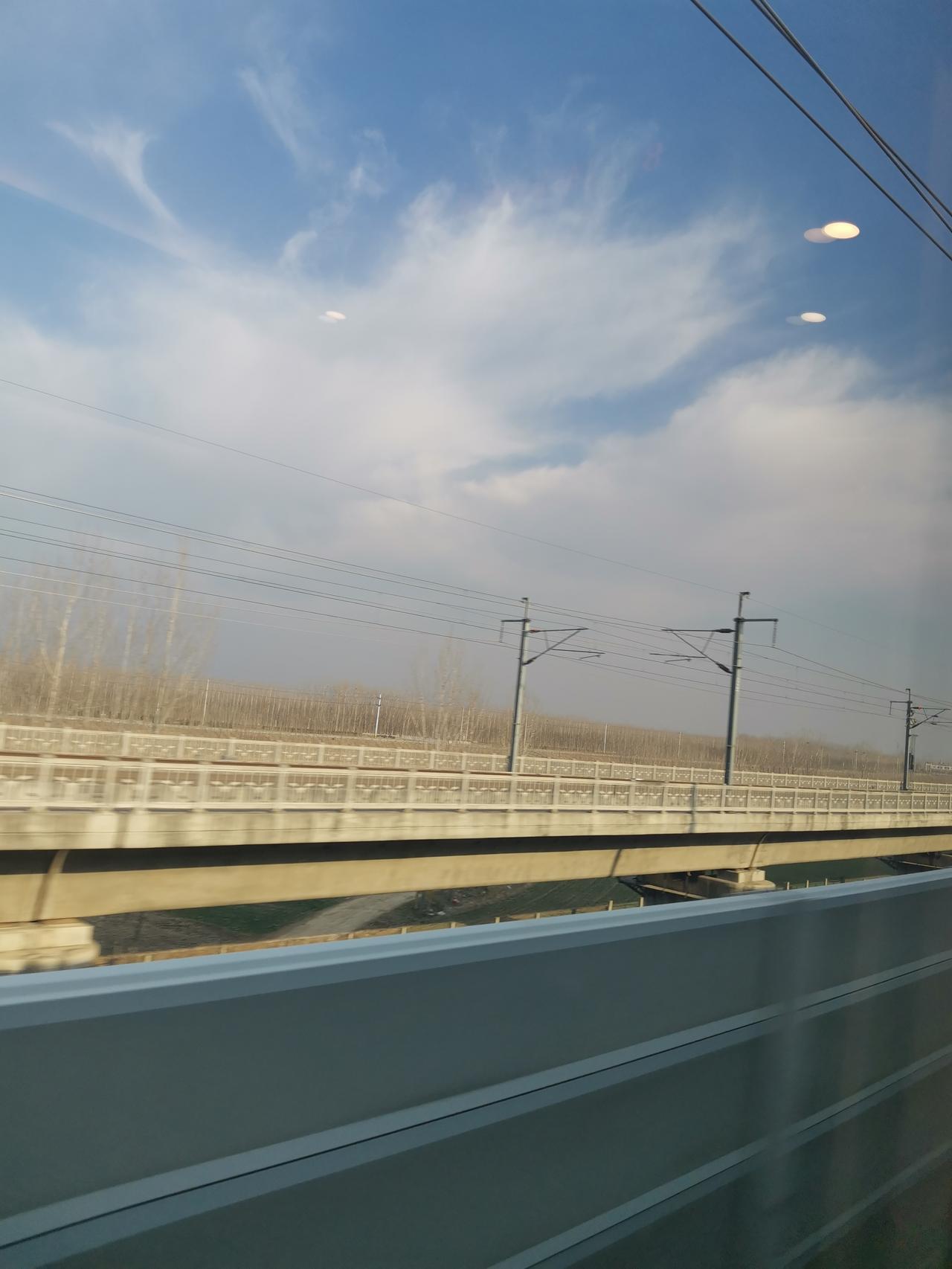 在自己喜欢的状态里生活，不贪念自己范围之外的东西，不盲目追逐自已能力不匹配的生活