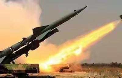 美军隐形战机F—35被伊朗击落，有文章发文称是被伊朗“土办法”击落的。
是不是“