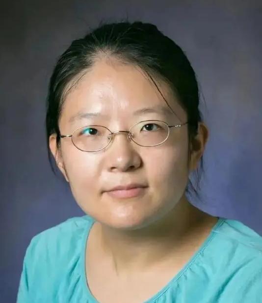 大反转！广州一女教授在985任教3年，每次课上都没几个人上课，最终因考核不过惨遭