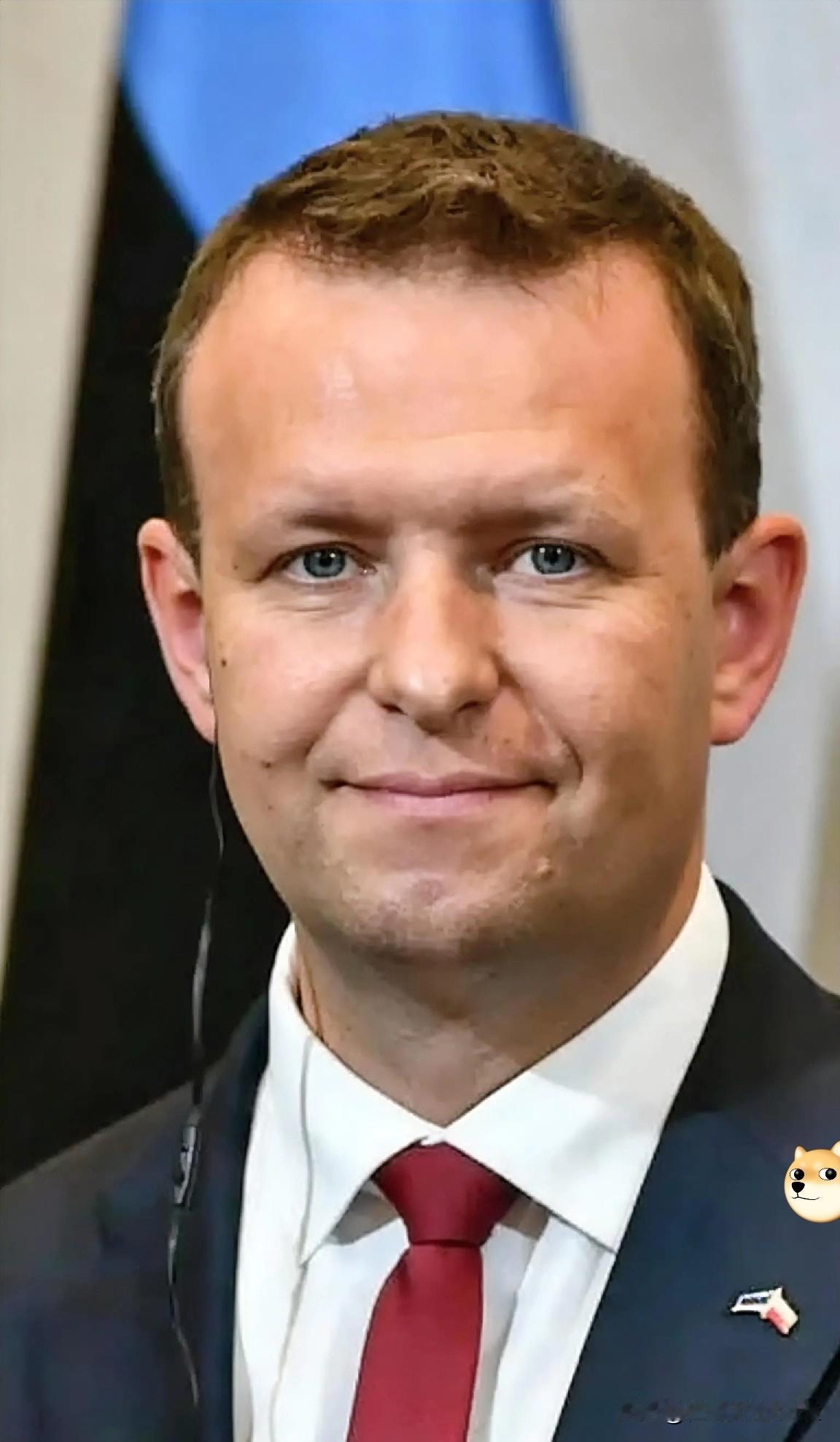 就问中国怕不怕
太狂了！百万人口小国逼中国二选一，自己却…？
 
2025年11