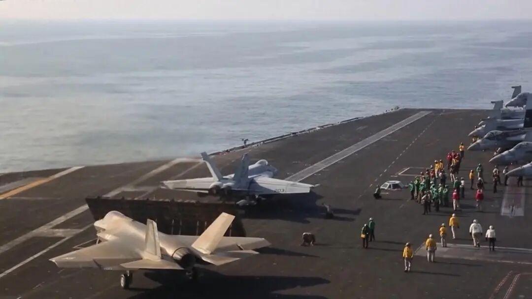 霍尔木兹海峡这下炸锅了，老美居然派AI去扫雷！


美军找了家数据公司，拿AI练