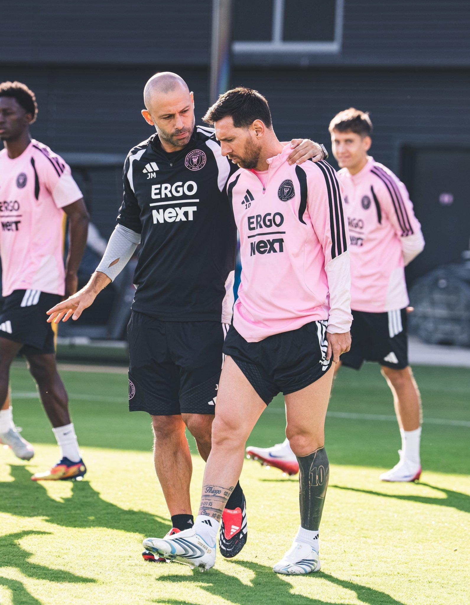 梅西新赛季首场训练组图！！📸梅西梅西