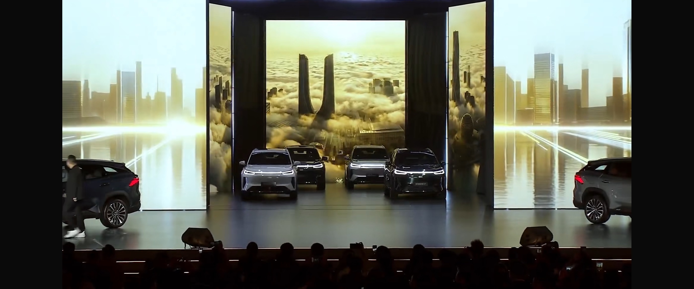 今年看过最燃的一场发布会了，虽然没能到现场，但我仍然记得前段时间拍摄吉利银河M7