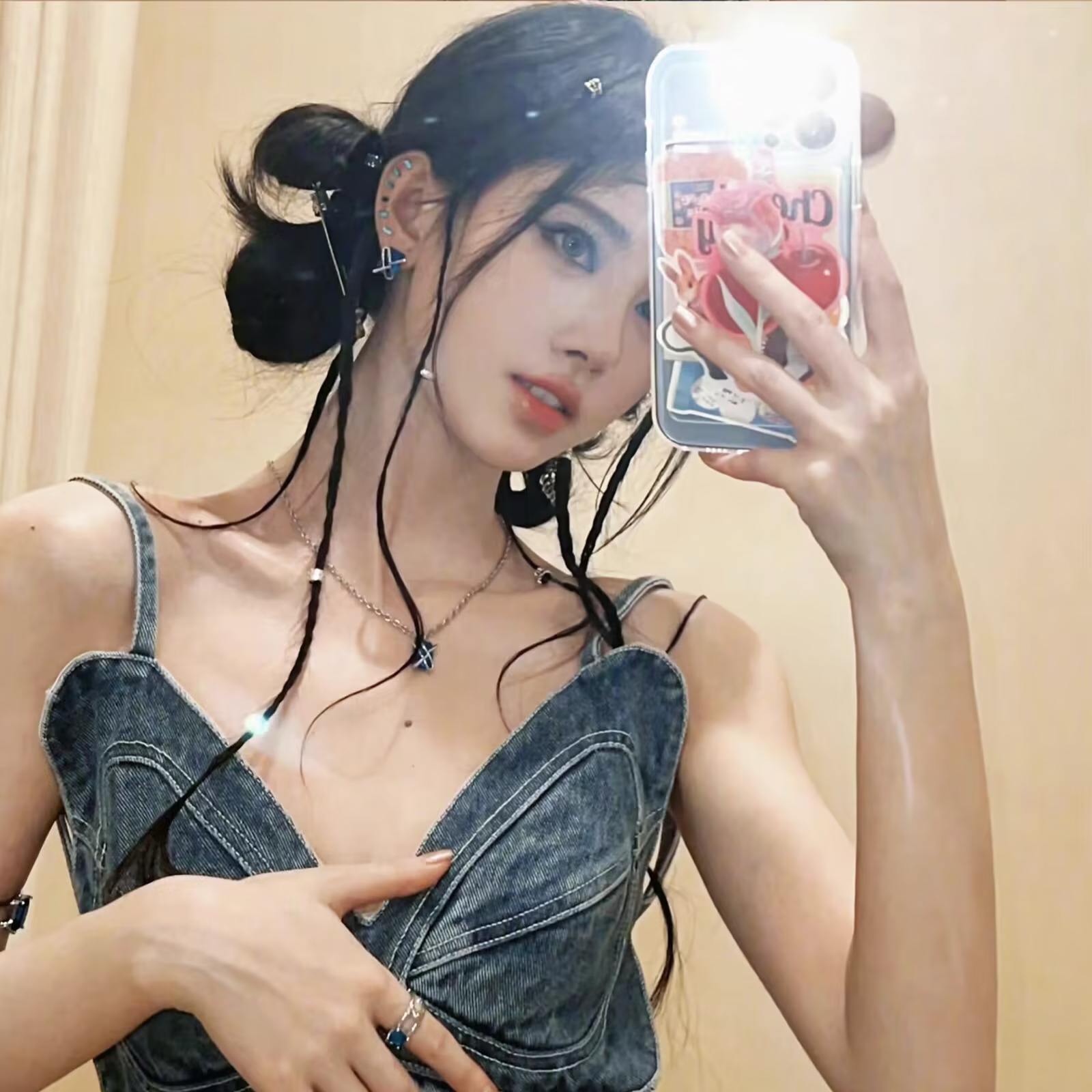 鞠婧祎[超话]  😻鞠婧祎 公主的自拍🤳三连  🥺🥺 ​​​