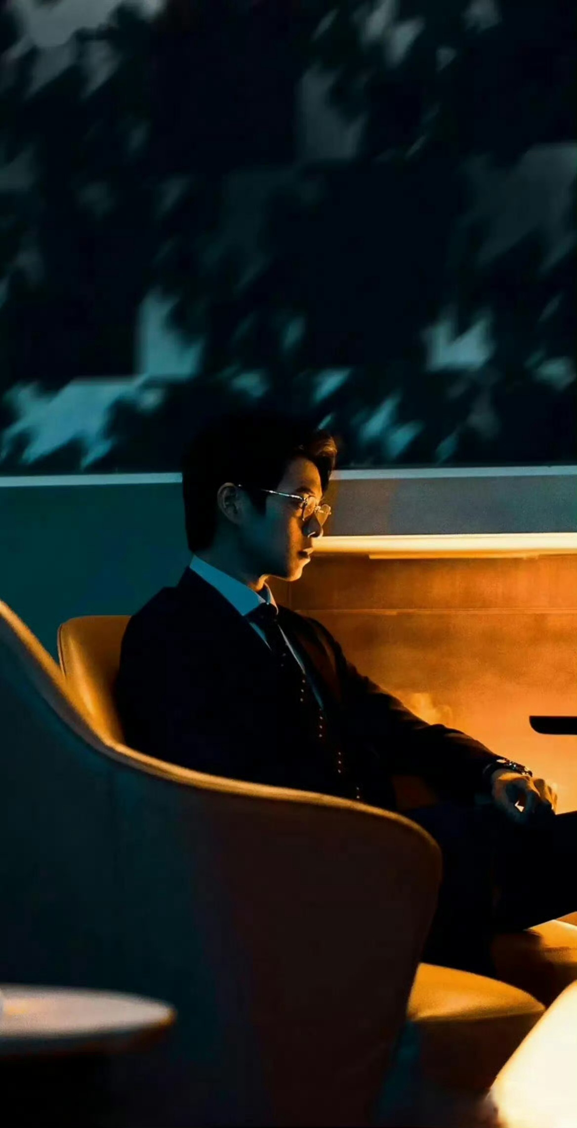 魏大勋是什么眼镜圣体微醺简直就是无框眼镜的神且无人可超越的那种，孟宴臣在我们心里