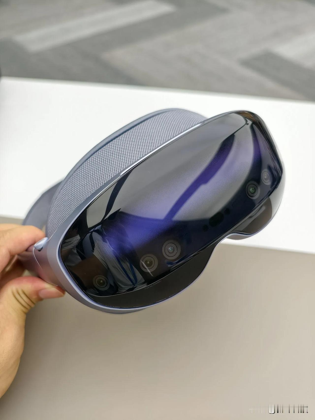 体验了下vivo Vision 探索版，这是我第一次体验MR头显，我个人感觉还是