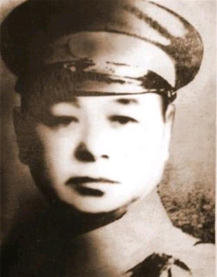 他2天消灭日军2将军，娶了40位姨太，拿枪敢打红卫兵，活了83岁
 
很多人提起