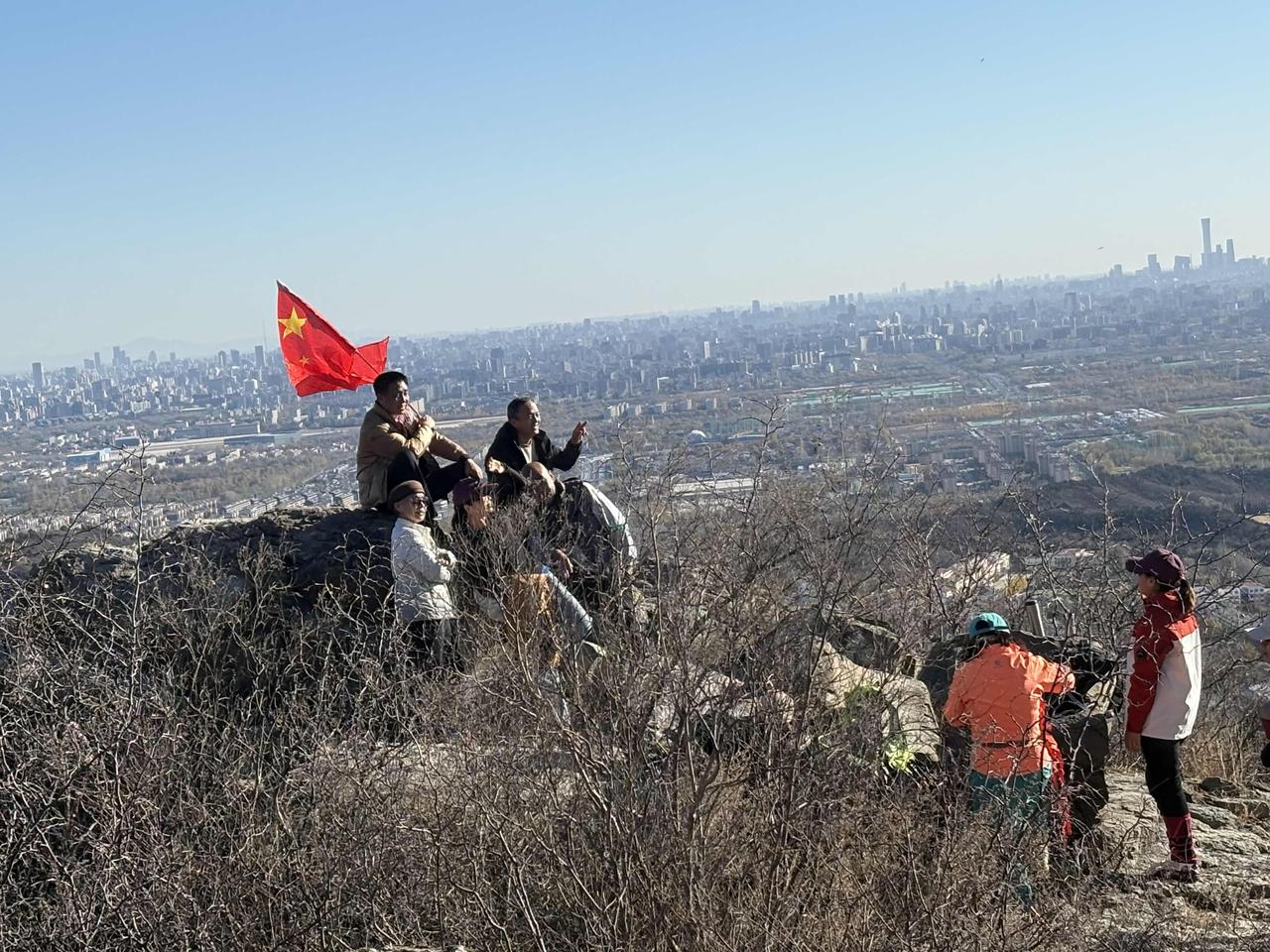 我问，你支持中日开战吗？有人回答说，不是支持不支持，是中日必有一战！有这种看法的