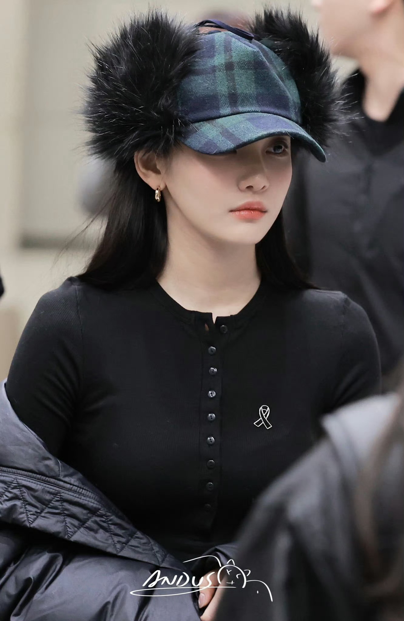 这才是正确的我带帽和队友戴帽 ​​​