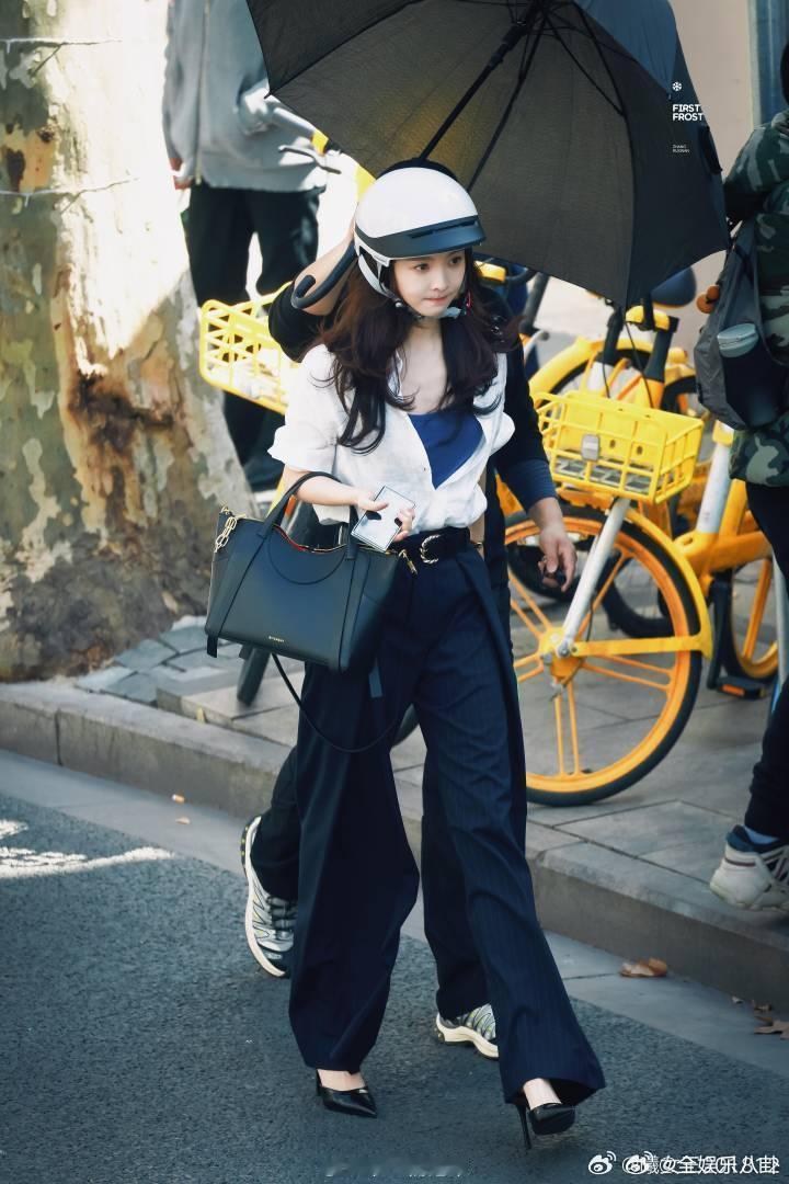 章若楠沈千盏漠河路透章若楠新剧漠河路透  章若楠的沈千盏在漠河雪景里气质太绝，清