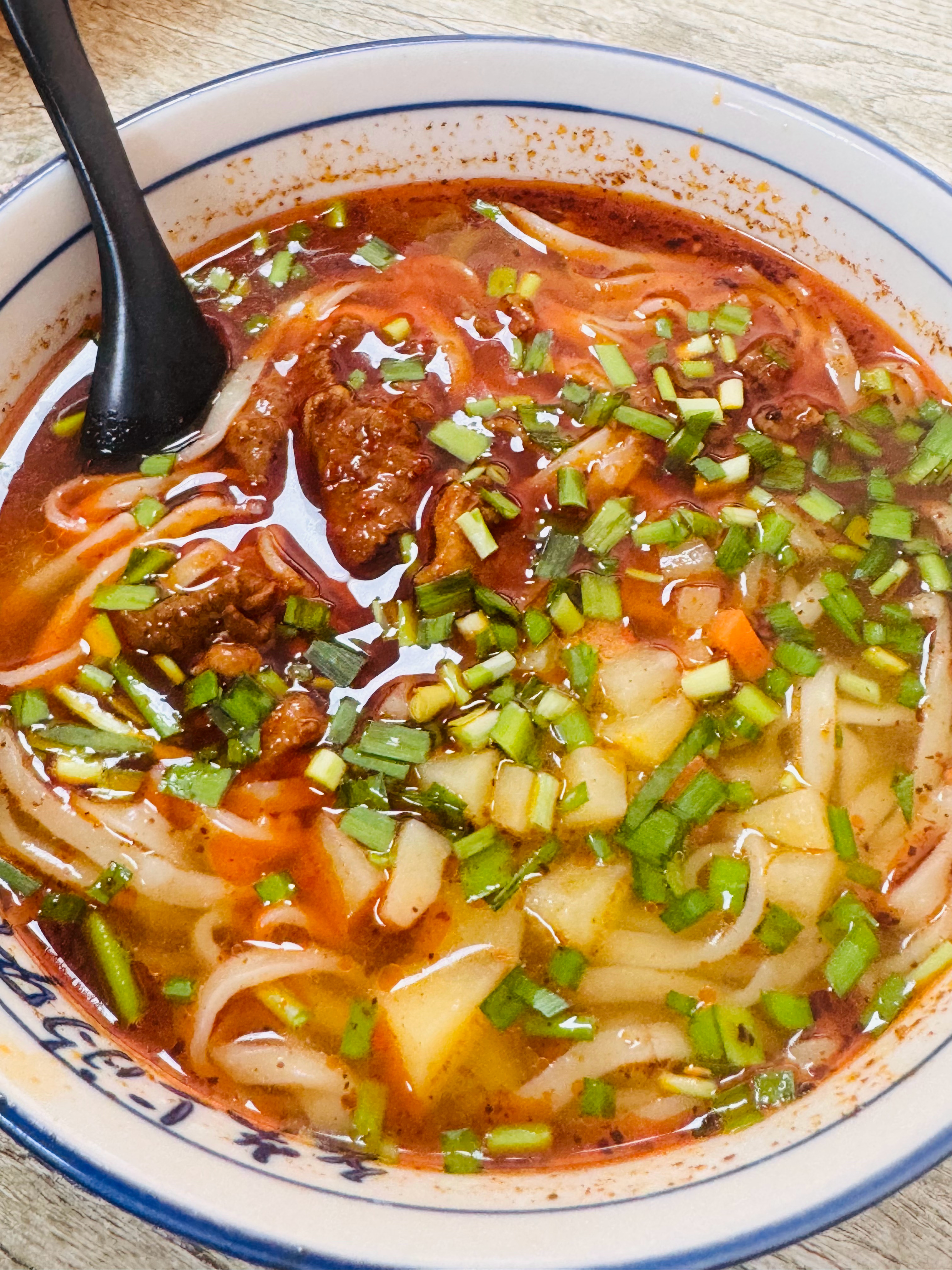 香香的酸汤面！沈枍今天吃什么