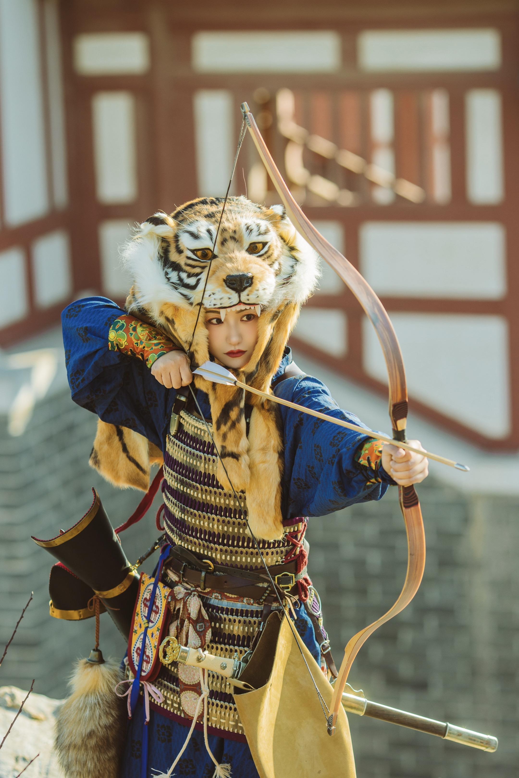 唐·两裆甲｜女孩也可以露出獠牙。✨大唐以开放包容的胸襟，接纳着来自四海...