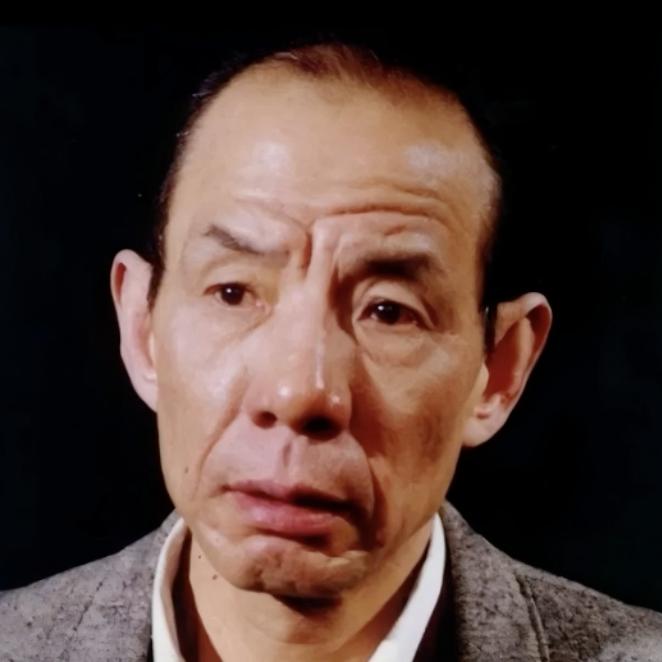 著名演员魏宗万走了，
查了一下才知道，
他的晚年生活居然是这么过来的！
 
20