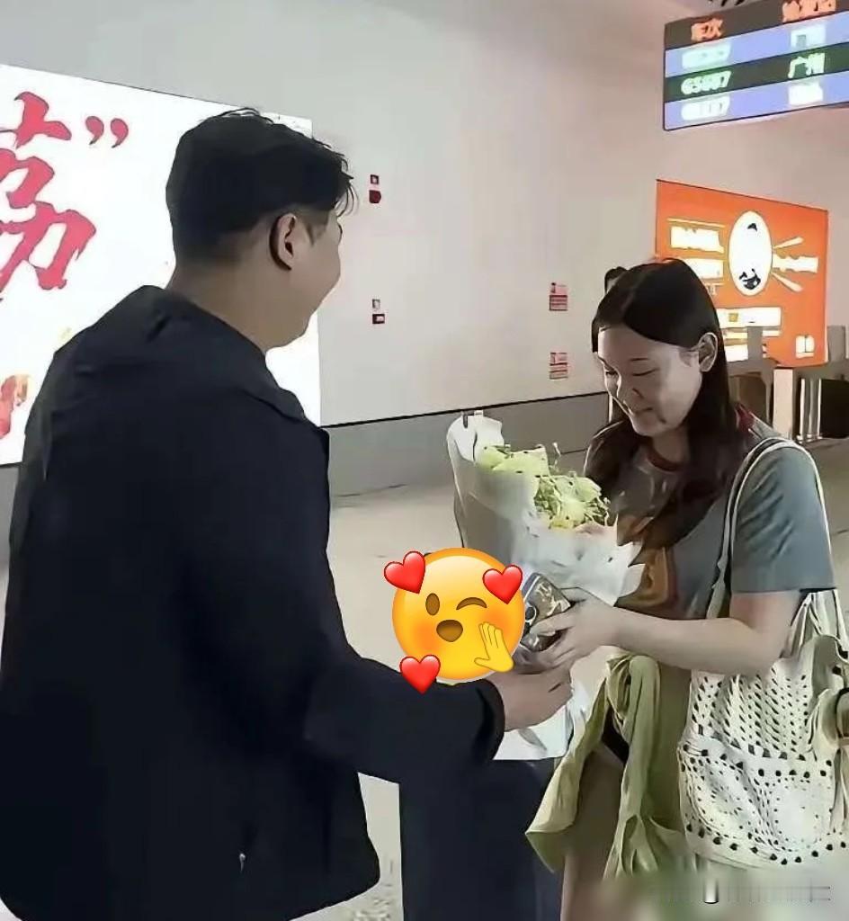 一切都结束得太快了，原以为齐全组合会趁着流量一直合体，没想到这么快就结束了。全进