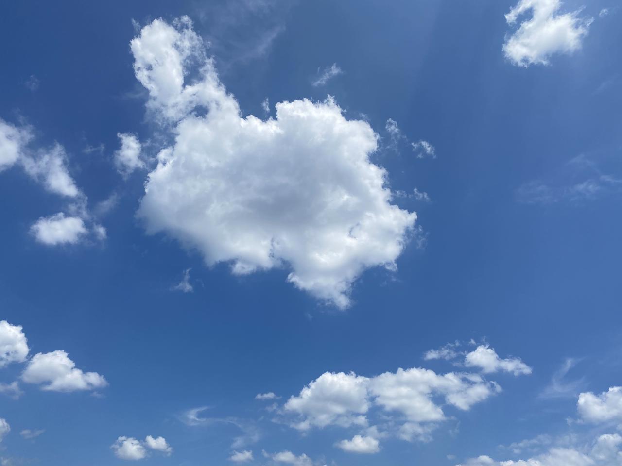 家乡的那一抹云☁☁