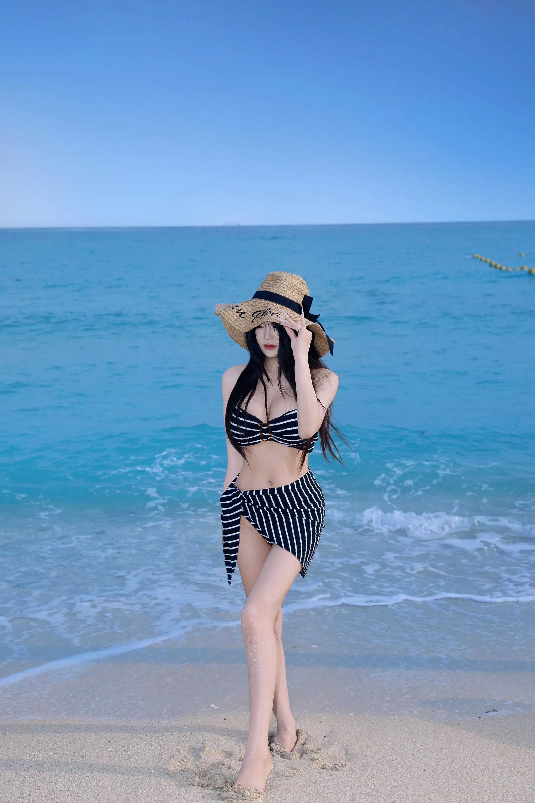 泳装👙🌊📷💰😂。
