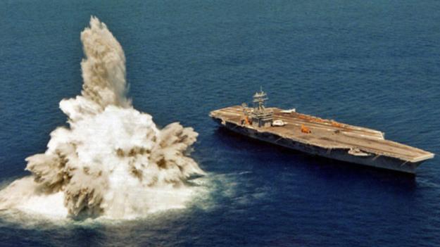 美军航母又挨伊朗导弹？它逃它追，1000公里外，它仍插翅难飞

据央视新闻报道，