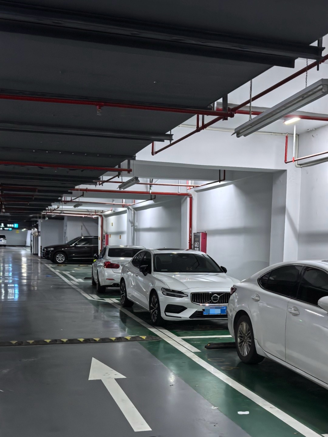 粉丝的沃尔沃S60，3年马上4万公里，更换火花塞，刹车油，共计780元。你觉得价