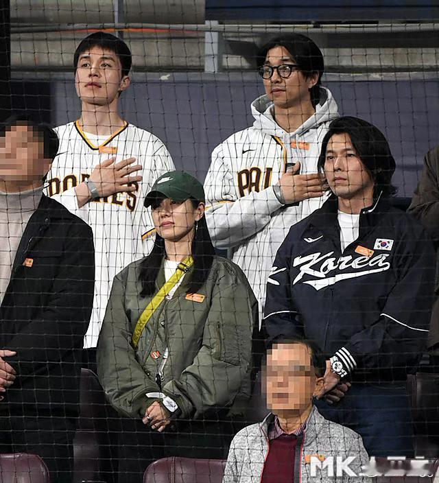 李栋旭 孔刘 你俩不会真在一起了吧！真两口子没穿情侣装，他俩整上了[允悲][允悲