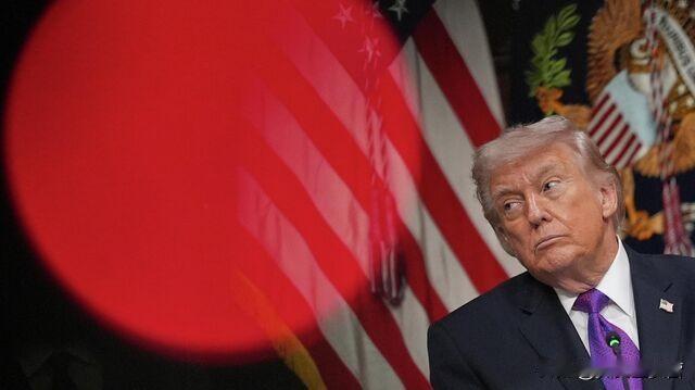 美国总统特朗普表示，伊朗每摧毁一艘途径霍尔木兹海峡的船只，美国就会炸平一座伊朗的