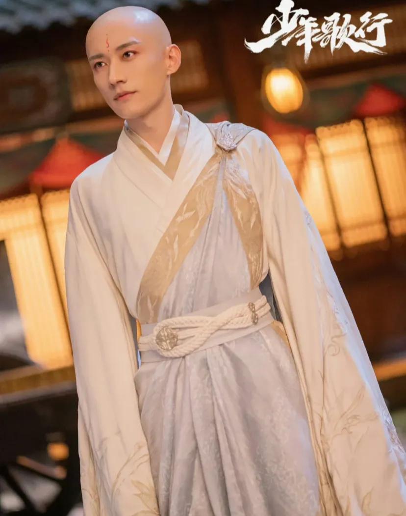 什么时候能不论咖位，只找适合的人演
刚刚看完少年歌行，太喜欢这种群像剧了，基本上