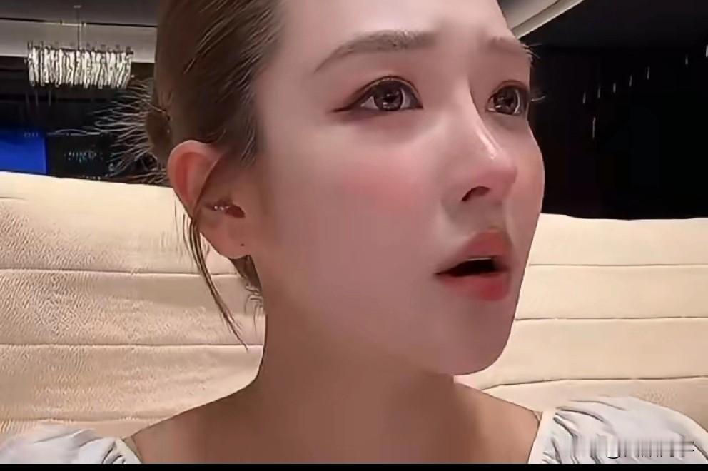 杜凤讲述和方丈离婚一开始婆婆不接受，他很心疼我，站在我的角度也觉得我不应该经历这