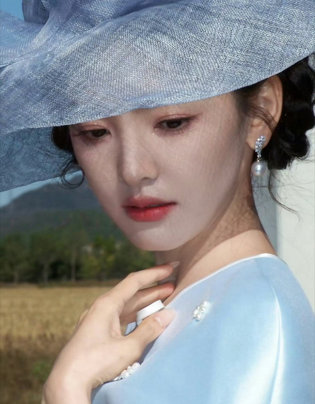 杨单老师画的很好看[流鼻血]老师每次的妆容都好美啊[舔屏][舔屏][舔屏][送花