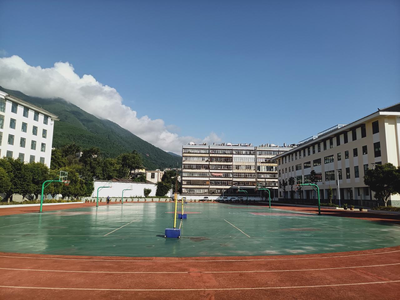 跑了三圈
跑步运动