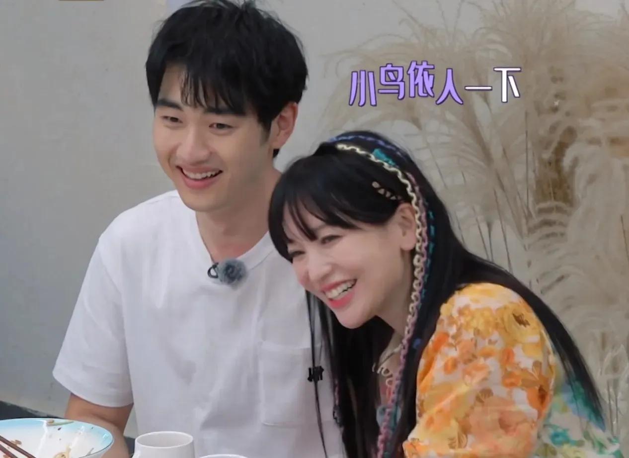 43岁的金莎和相差19岁小男友的恋情你看好吗？

近日，金莎带着自己的小男友在综