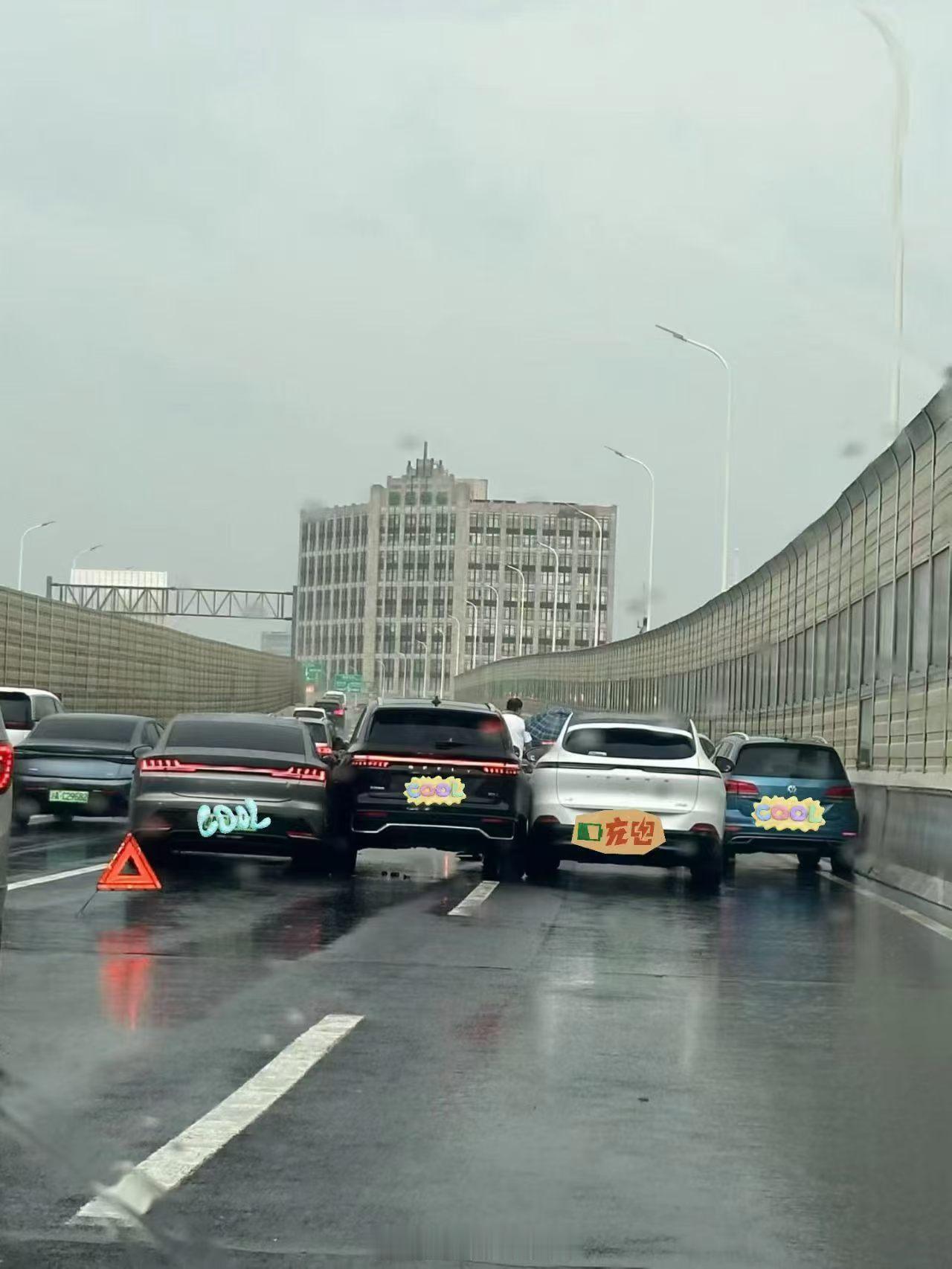 谁的责任？ 