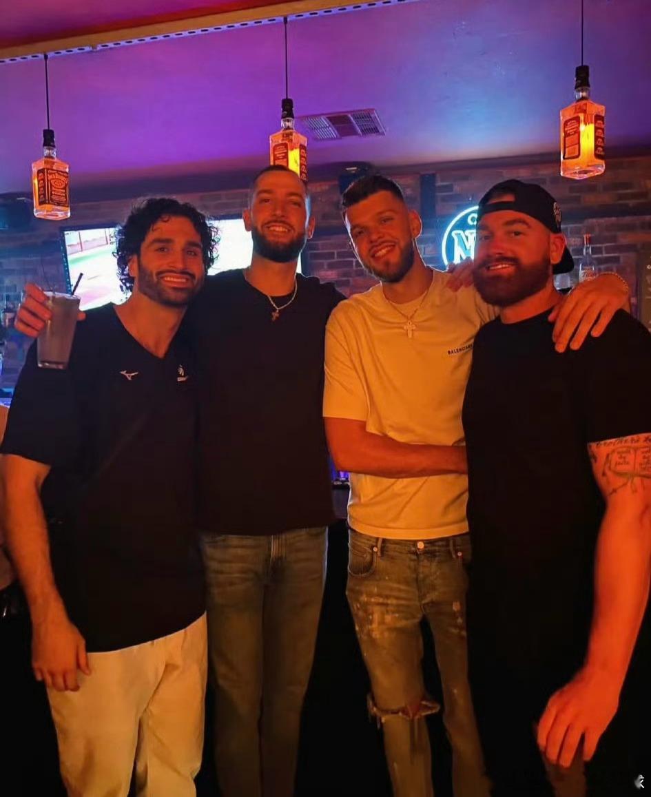 广东男篮外援拉科塞维奇最快明天启程来华据最新消息，拉科塞维奇预计明日才启程来华，