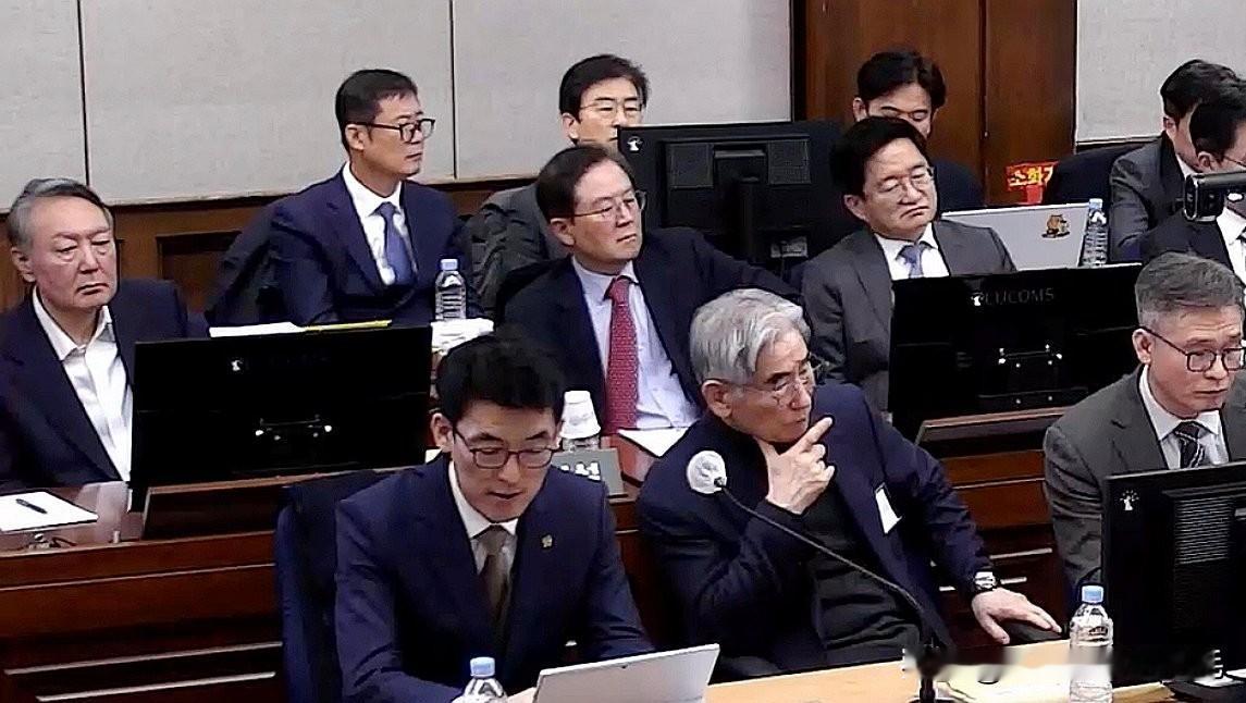 昨日（1月16日），韩国前总统尹锡悦妨碍公调处逮捕案一审被判处其有期徒刑5年，这