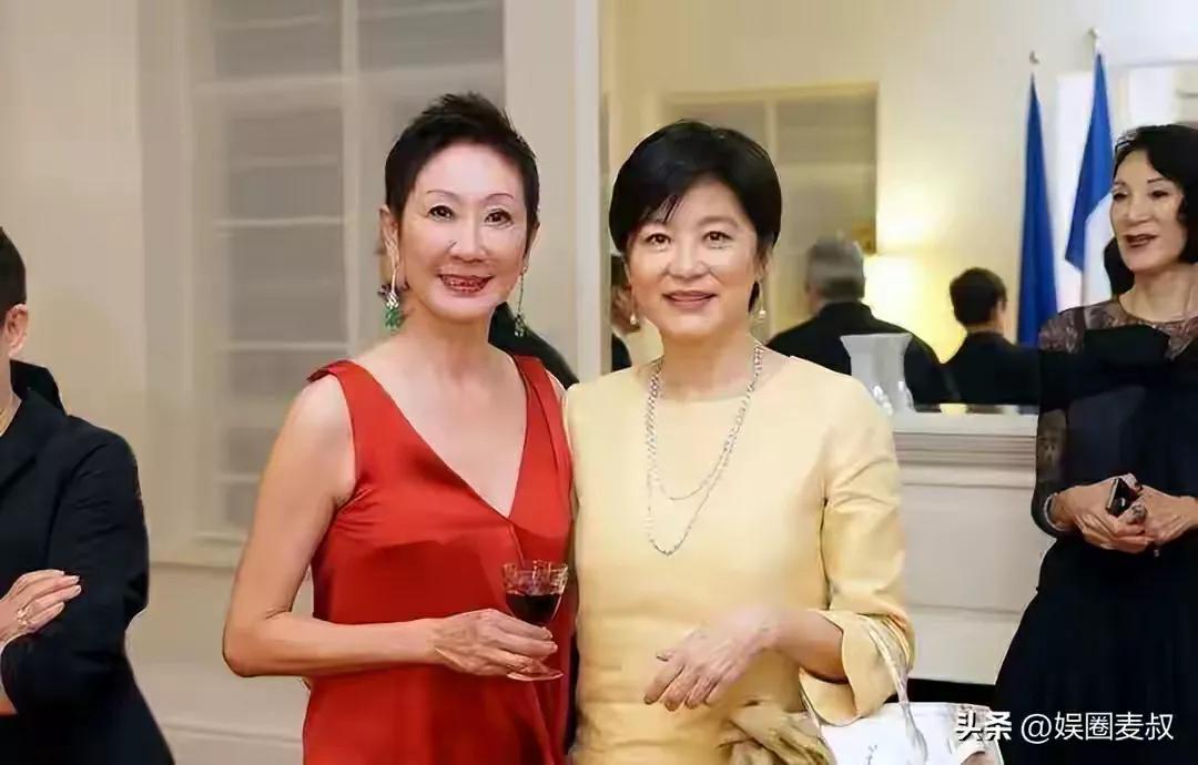 因为施南生，我和一位朋友探讨起了阴鸷纹！

与一帮老朋友凑在一起区区八卦，是件挺