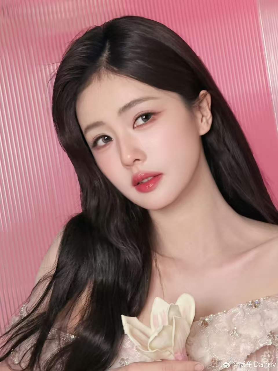 杨单为白鹿化的水光肌白鹿水光肌妆容质感 好适合白鹿的妆容啊！ 白鹿