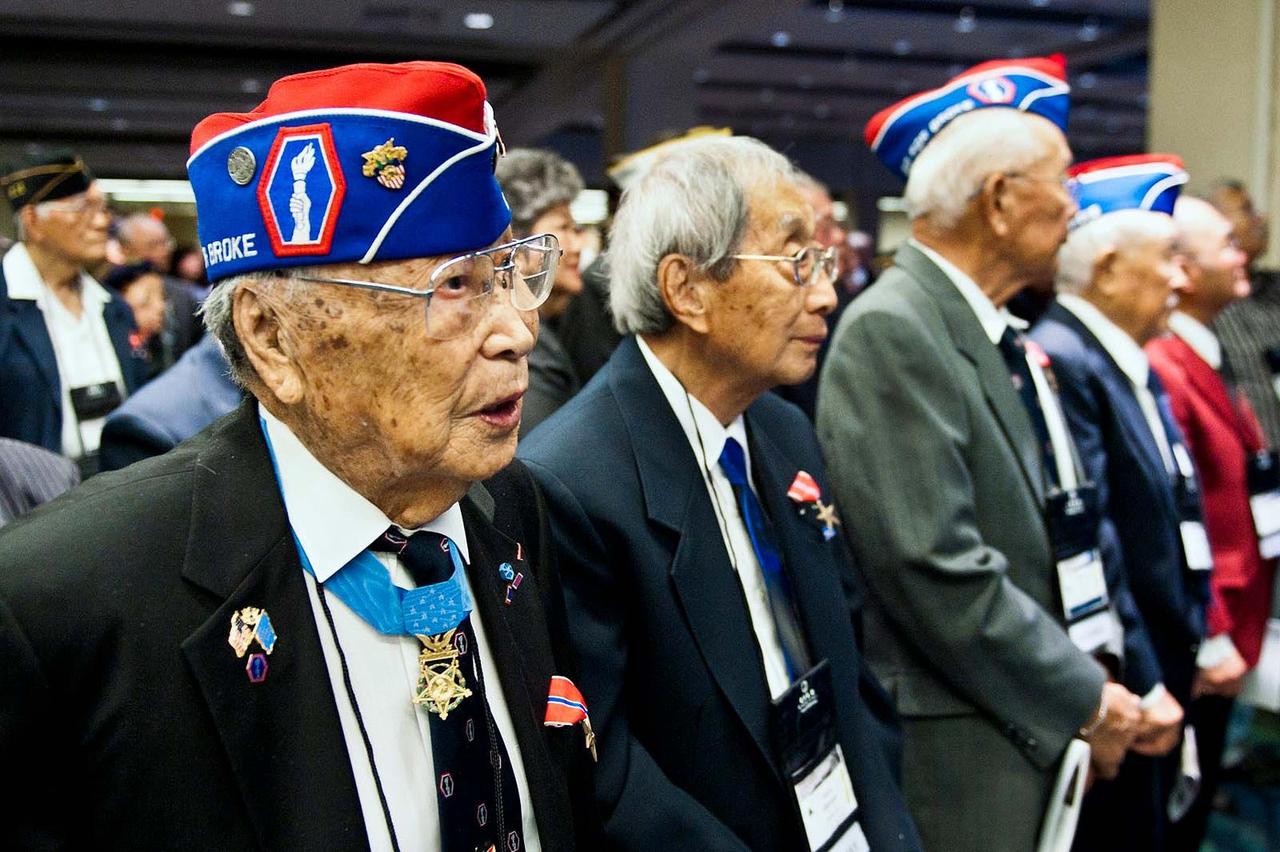 1941 年 12 月 7 日，日本偷袭珍珠港。当天晚上，联邦调查局就按着提前准