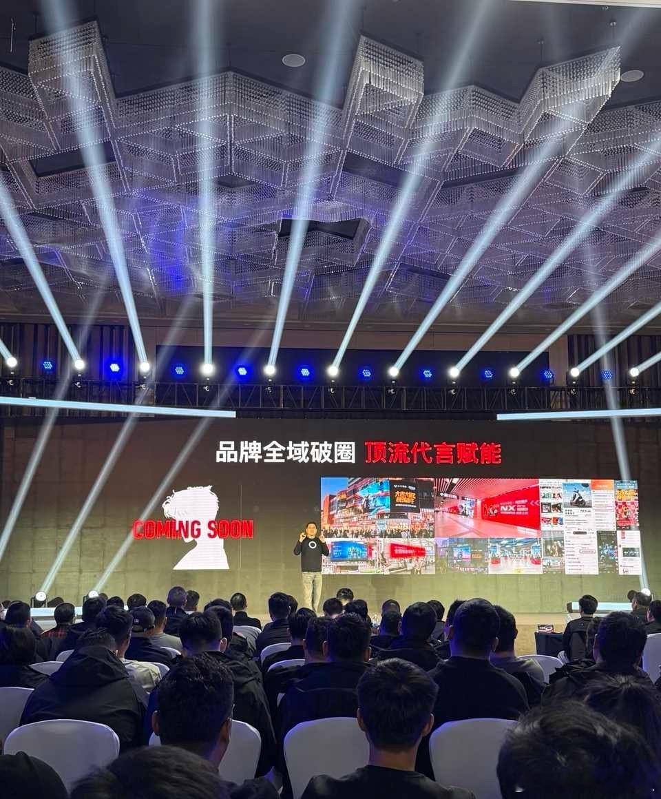 🍉肖战又一新代言来了，小牛电动，开门红了又红 