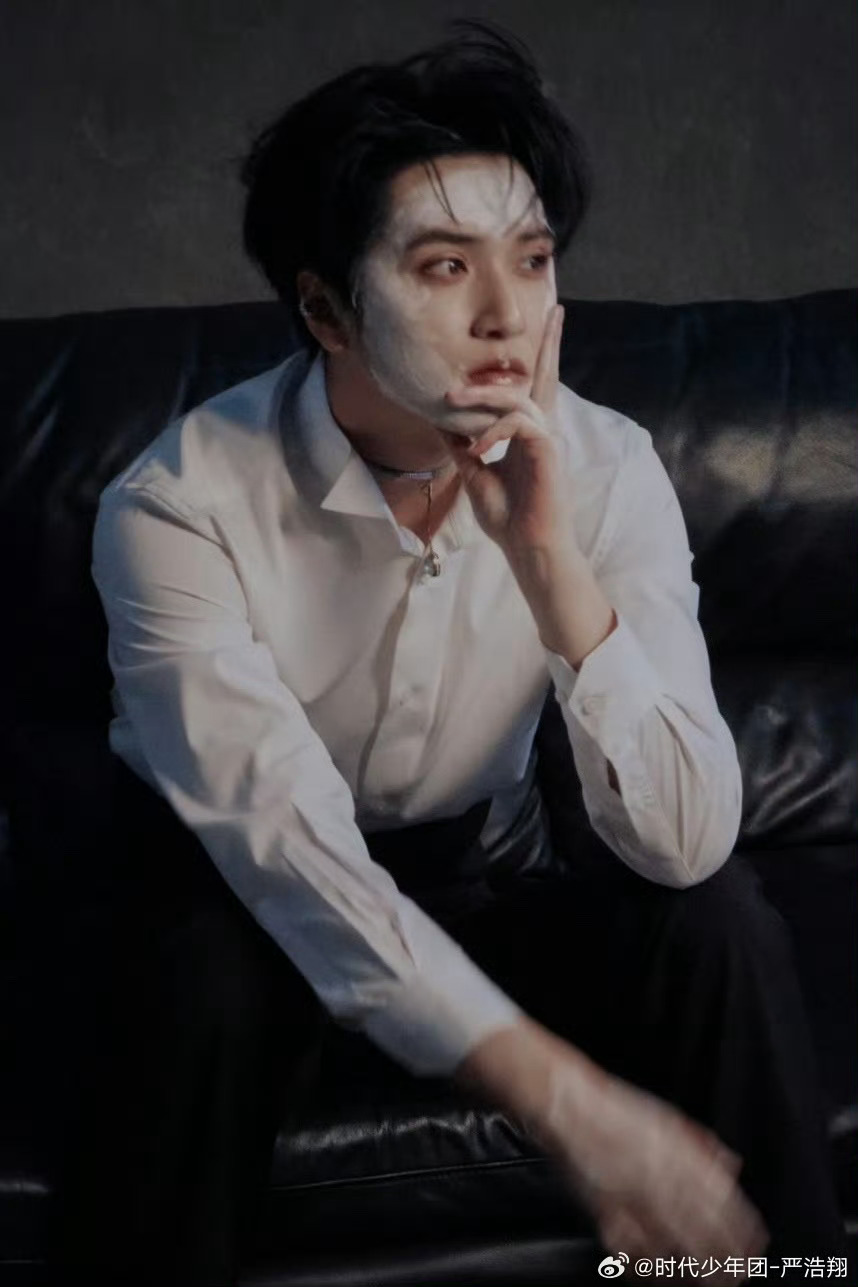 严浩翔 × 新专拍摄花絮照 严浩翔SM2拍摄花絮