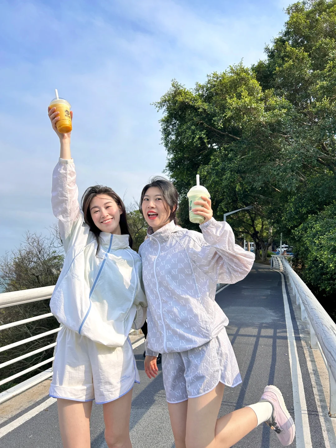 🏝️和姐妹去海边 开启春夏的“冰沙”穿搭