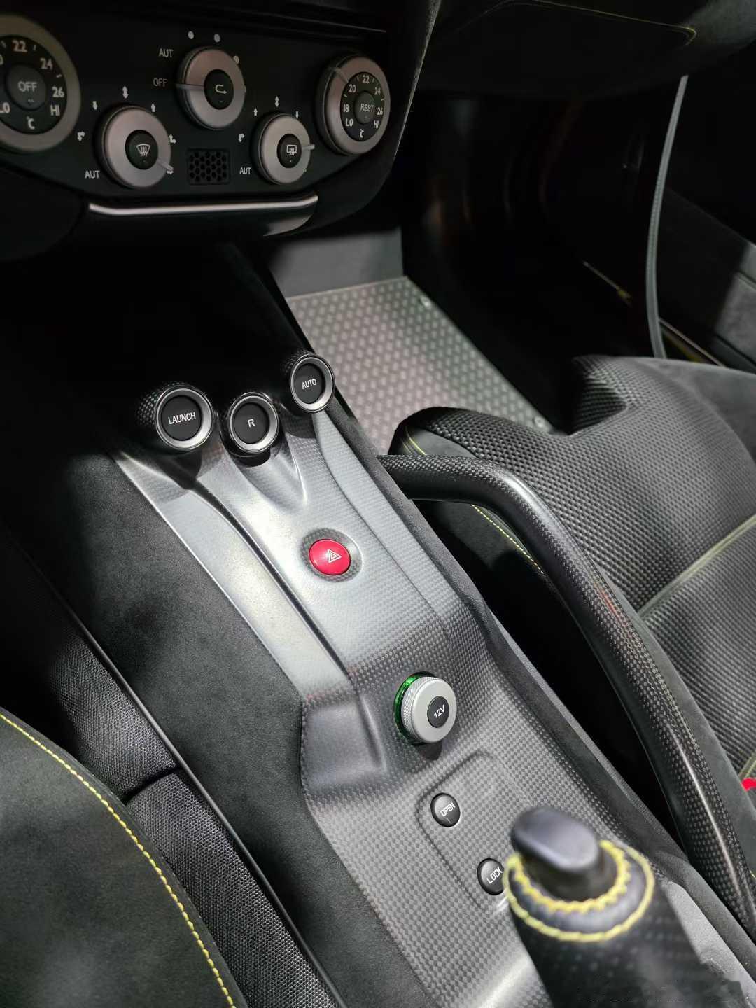 法拉利599GTO，状态最好的一台! 期待下一位收藏者！仅 1万公里多，特殊配色