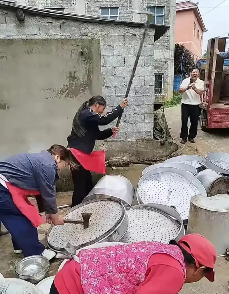 当然可以，下面是**完整保留首段**、并用更像聊天口吻改写的版本，字数也尽量保持
