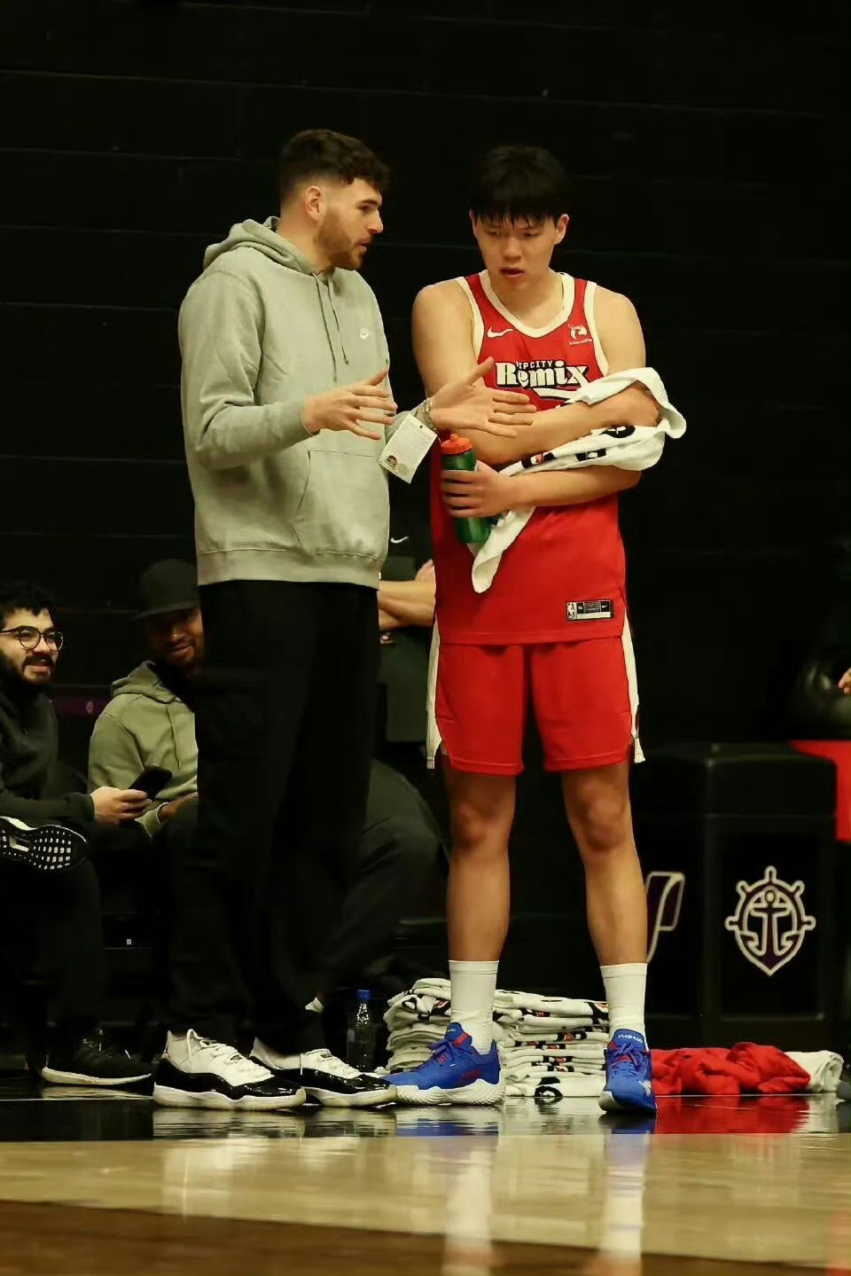 开拓者￼官宣，已将杨瀚森￼下放至G联盟混音队。杨瀚森将参加混音队接下来的两场比赛