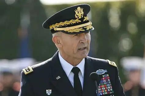 兰迪·乔治于2023年9月出任美国陆军参谋长，官方名录记载其任期在2026年4月