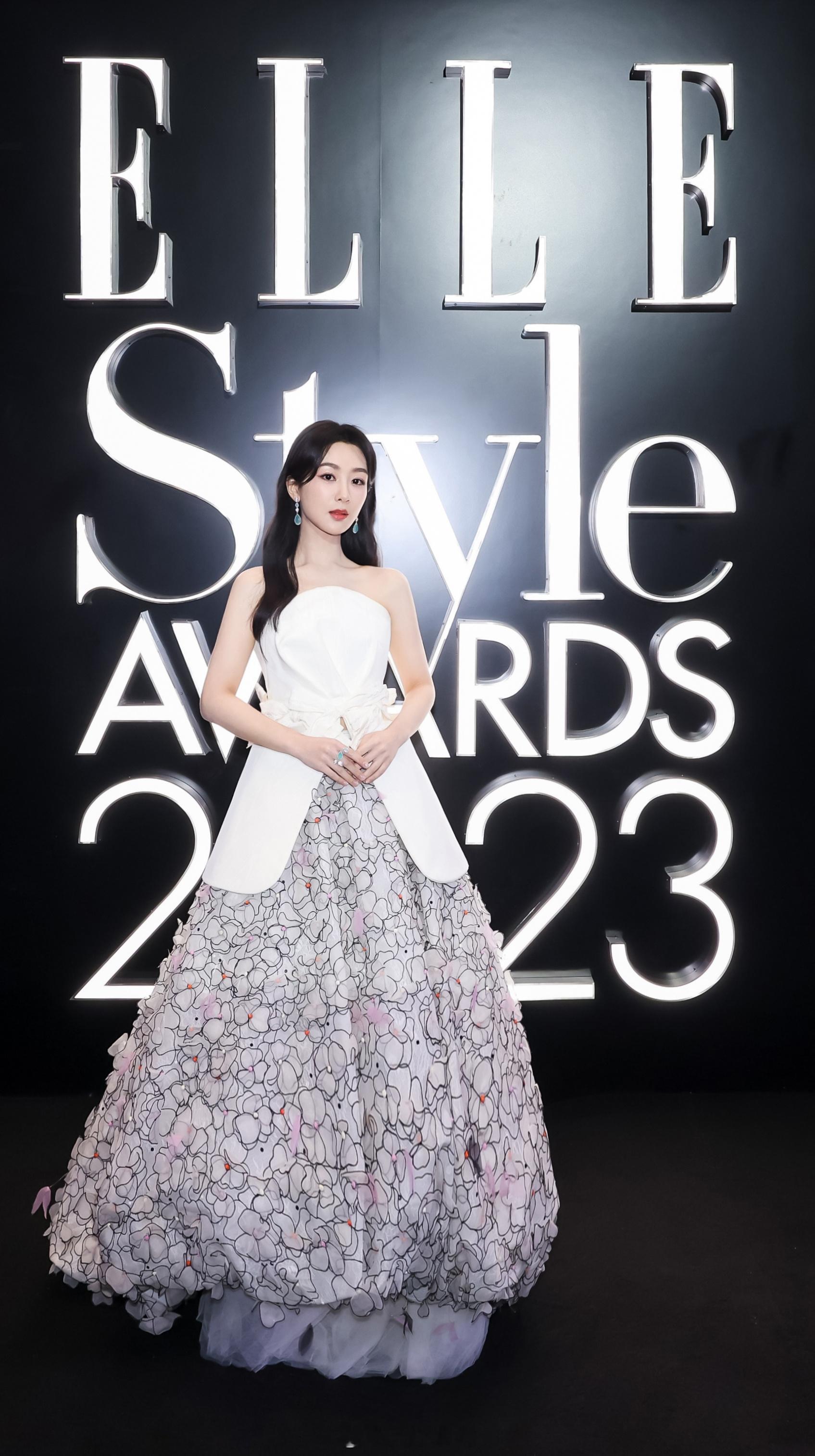 杨紫 