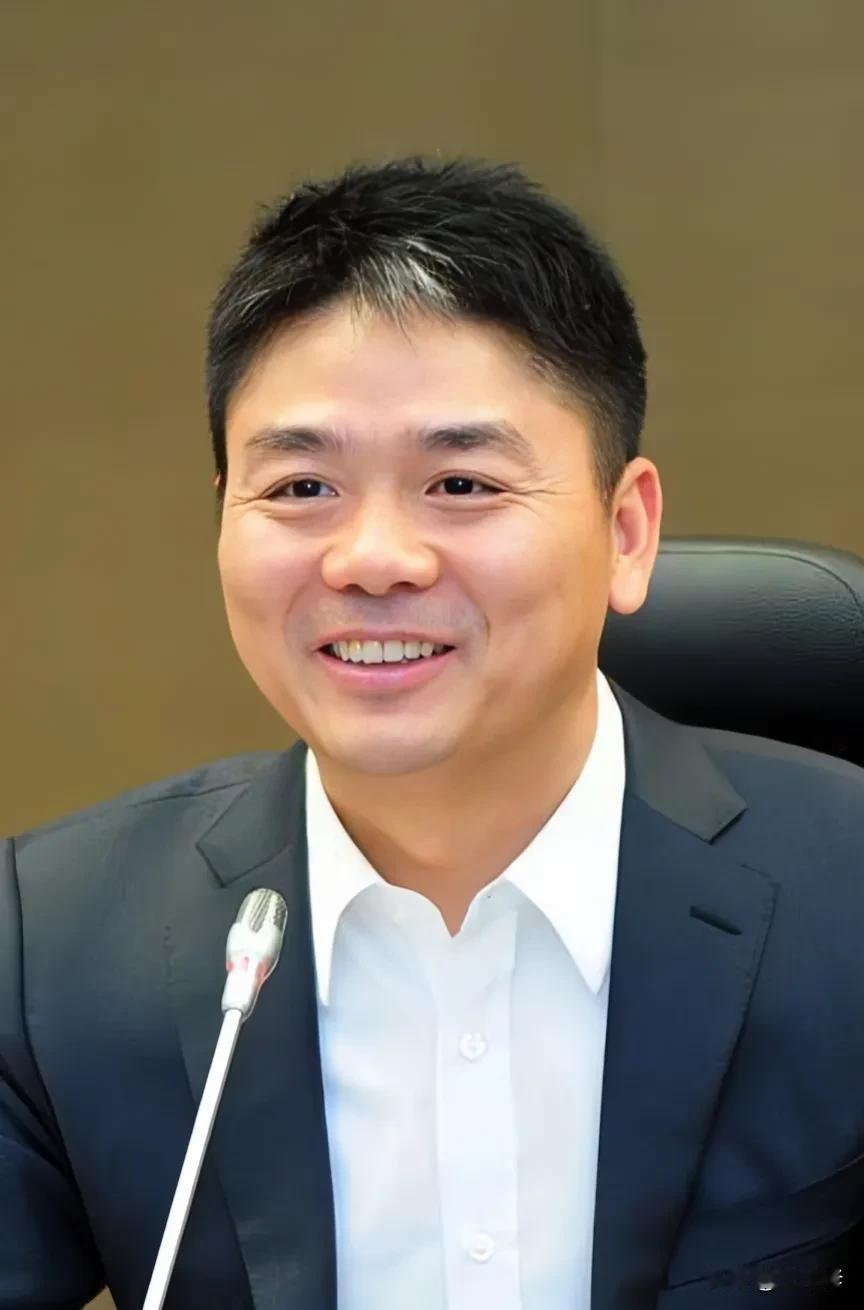 一次演讲中，东子说之所以选人大，一来这里是大城市，二来，毕业后当官的多，我的梦想